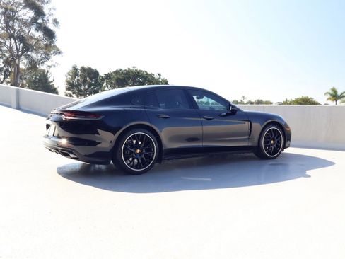Certified 2023 Porsche Panamera image 8