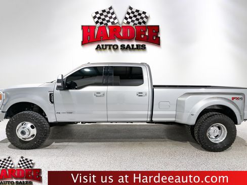 Used 2021 Ford F350 Lariat w/ Lariat Value Package AWD/4WD image 1