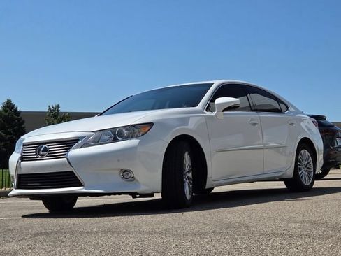 Used 2014 Lexus ES 350 w/ Luxury Package FWD image 23