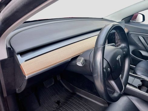 Used 2019 Tesla Model 3 Standard Range Plus RWD image 9