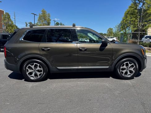 Used 2022 Kia Telluride EX w/ Towing Package AWD/4WD image 8