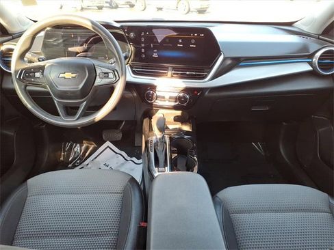 Used 2024 Chevrolet Trax LT image 10