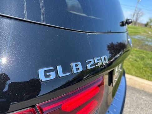 New 2026 Mercedes-Benz GLB 250 4MATIC image 11