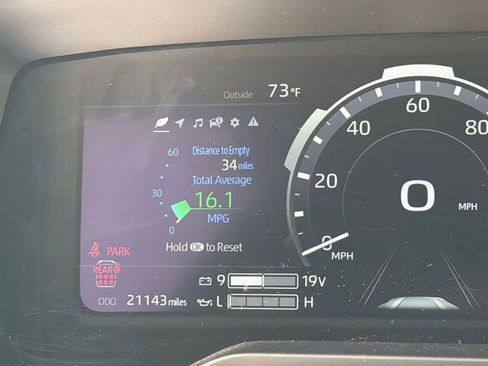 Used 2025 Toyota Sequoia SR5 AWD/4WD image 31