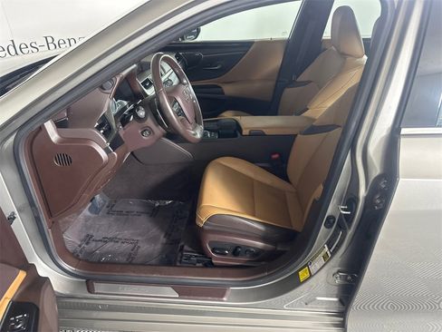 Used 2020 Lexus ES 300h w/ Premium Package image 9