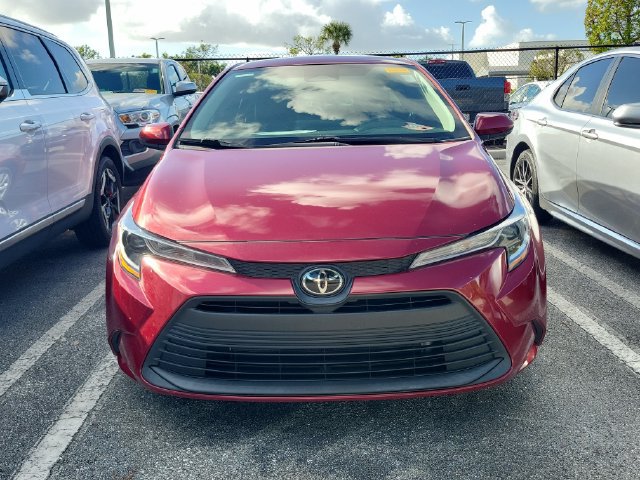 Used 2024 Toyota Corolla LE FWD image 2