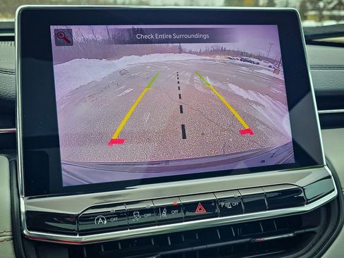 Certified 2022 Jeep Compass Limited w/ Elite Group image 27