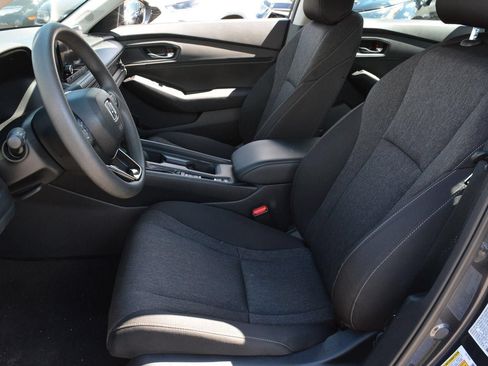 Used 2025 Honda Accord SE image 7