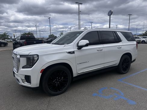 Used 2023 GMC Yukon Denali w/ Denali Reserve Package AWD/4WD image 2