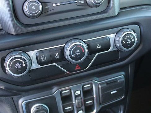 Used 2020 Jeep Gladiator Sport w/ Quick Order Package 24S AWD/4WD image 22