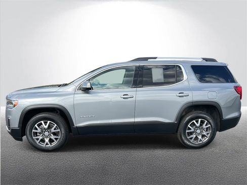 Certified 2023 GMC Acadia SLE w/ Driver Convenience Package image 3