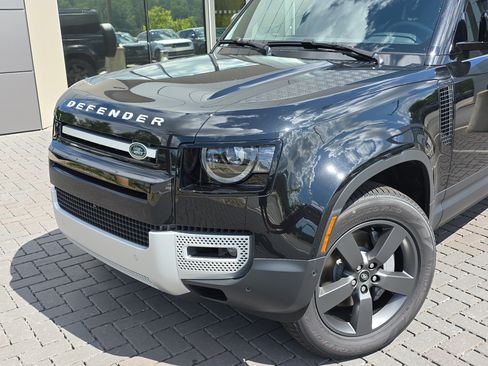 Certified 2025 Land Rover Defender 110 S AWD/4WD image 10