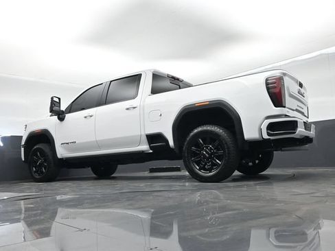Used 2025 GMC Sierra 2500 AT4 AWD/4WD image 53