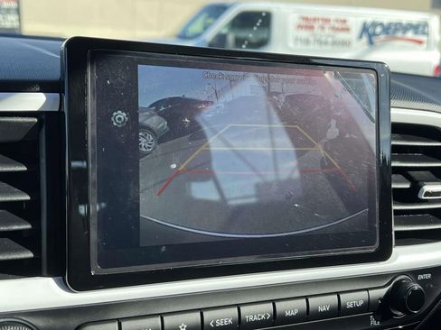 Used 2024 Hyundai Venue Limited image 31