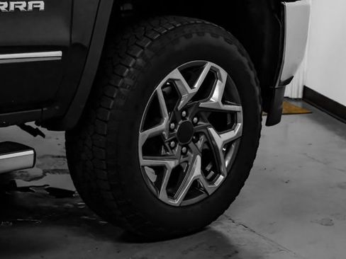 Used 2018 GMC Sierra 1500 SLT AWD/4WD image 72