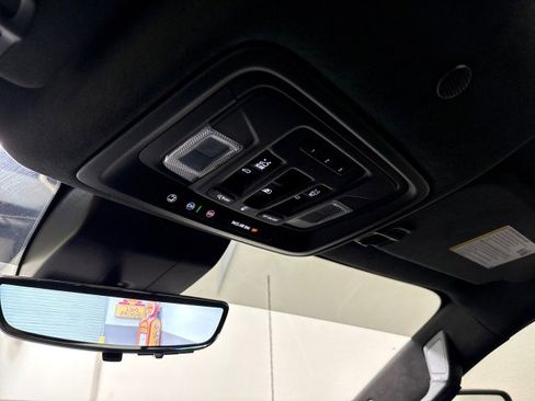 Used 2024 GMC Sierra 2500 AT4X image 35