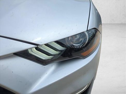 Used 2018 Ford Mustang Premium RWD image 9