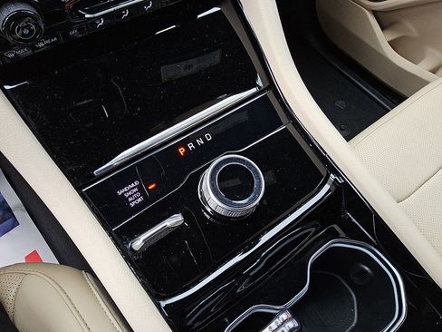 Certified 2023 Jeep Grand Cherokee L Limited w/ Luxury Tech Group II image 22