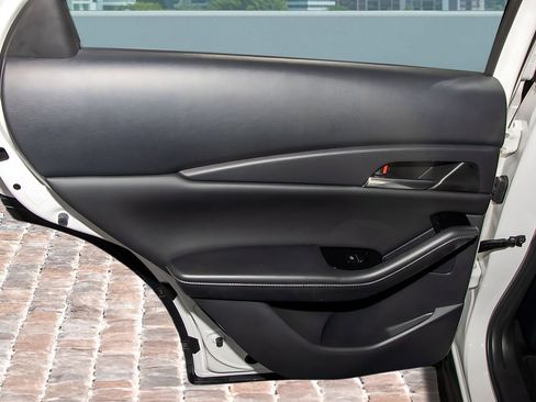 Used 2025 MAZDA CX-30 AWD 2.5 S w/ Preferred Package image 15