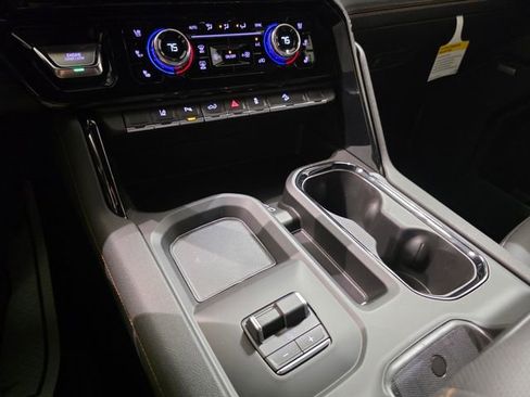 New 2026 GMC Sierra 2500 AT4 w/ AT4 Preferred Package image 23