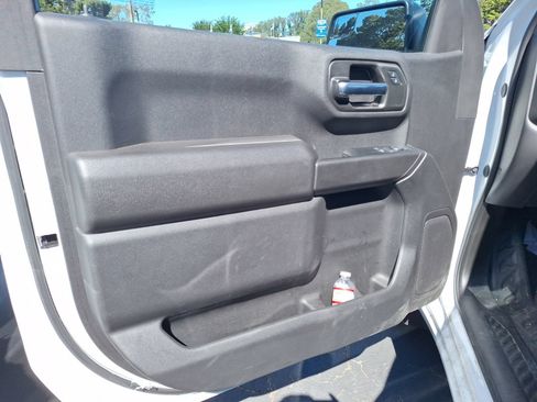 Used 2025 Chevrolet Silverado 1500 W/T w/ Trailering Package AWD/4WD image 12