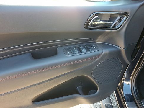 Used 2024 Dodge Durango GT AWD/4WD image 2
