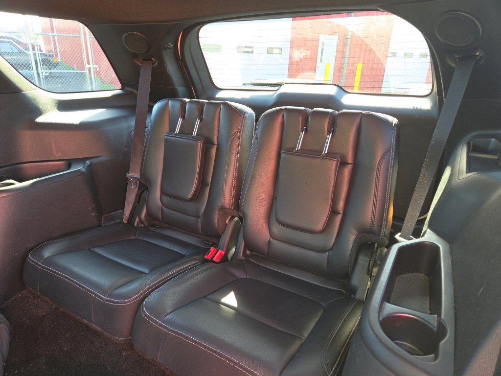 Used 2019 Ford Explorer Limited w/ Ford Safe & Smart Package AWD/4WD image 18