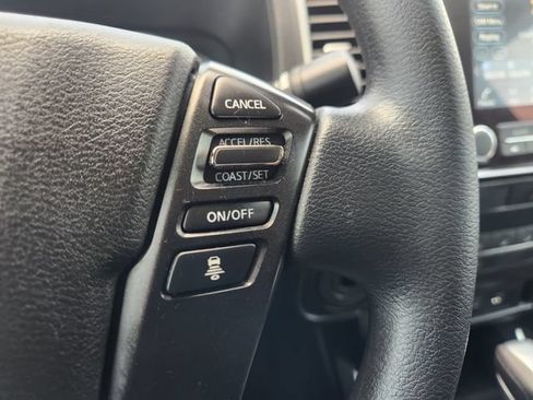 Used 2022 Nissan Frontier SV w/ Technology Package RWD image 28