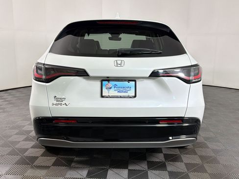 Used 2023 Honda HR-V EX-L image 7