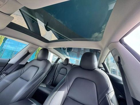 Used 2023 Tesla Model 3 Standard Range image 7