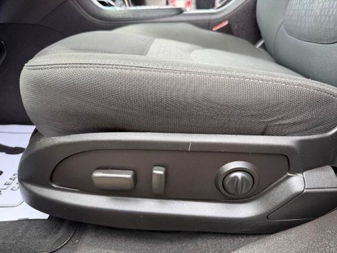 Used 2013 GMC Acadia SLE AWD/4WD image 15
