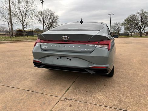 Used 2022 Hyundai Elantra Blue image 26