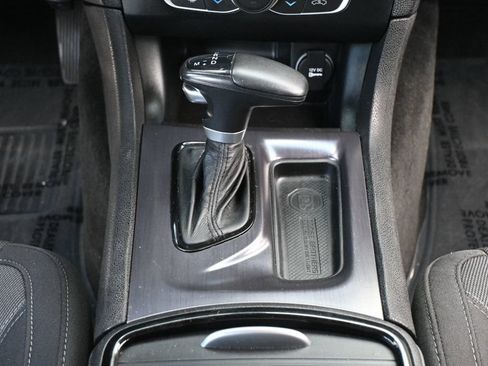 Used 2016 Dodge Charger SXT w/ Blacktop Package RWD image 11