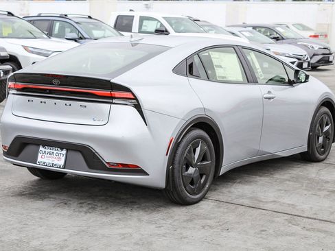 New 2026 Toyota Prius LE image 9