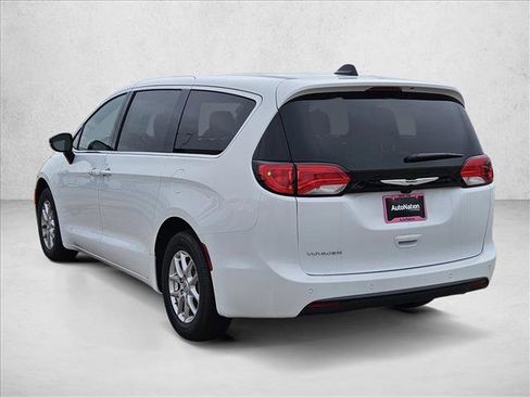 New 2025 Chrysler Voyager LX image 7