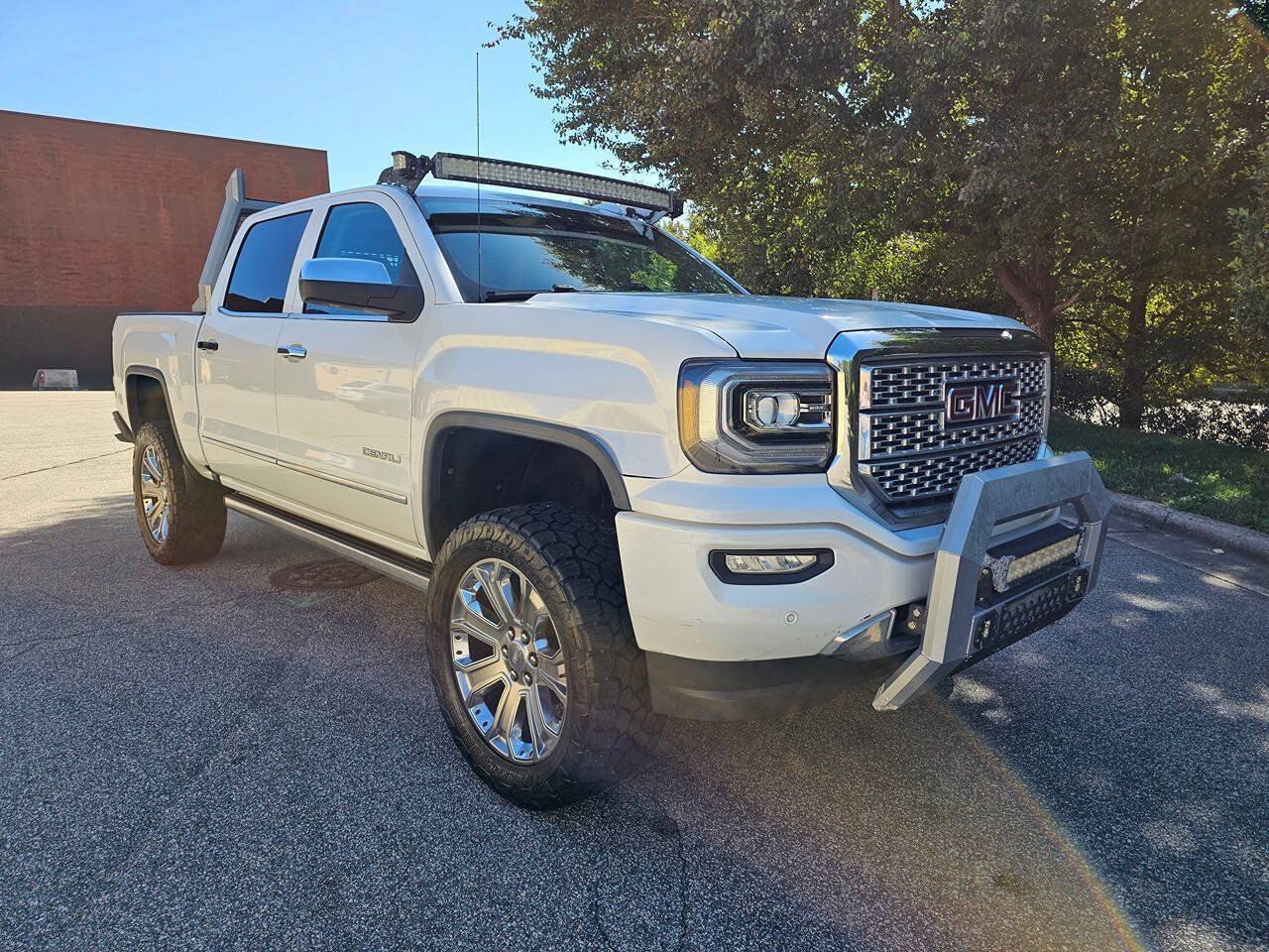 Used 2017 GMC Sierra 1500 Denali w/ Denali Ultimate Package AWD/4WD image 7