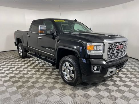 Certified 2019 GMC Sierra 3500 Denali w/ Duramax Plus Package AWD/4WD image 27