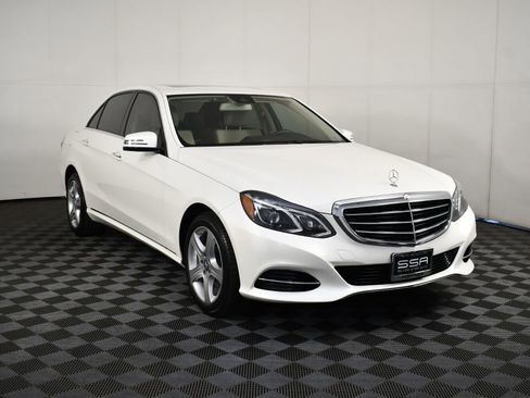 Used 2015 Mercedes-Benz E 250 E250 BLUETEC image 3