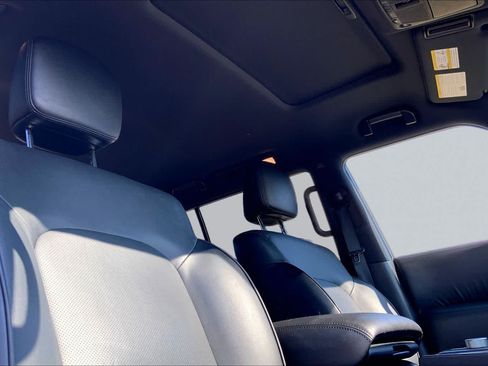 Used 2023 Nissan Armada SL w/ Midnight Edition Package RWD image 14