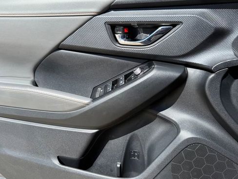 Used 2025 Subaru Crosstrek 2.5i Limited w/ Crosstrek Mirror Package image 24