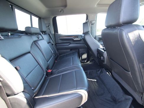 Used 2022 Chevrolet Silverado 1500 RST w/ Redline Edition image 9