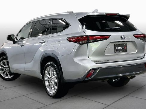 Used 2023 Toyota Highlander Limited AWD/4WD image 12