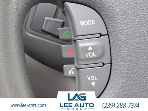 Used 2012 Kia Sedona LX w/ PWR Pkg FWD image 19