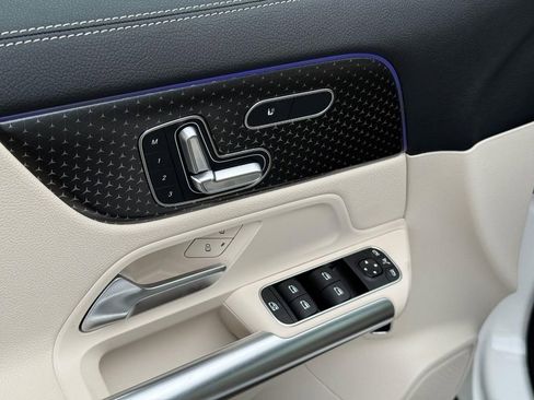 Used 2024 Mercedes-Benz GLA 250 4MATIC image 15