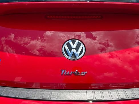 Used 2012 Volkswagen Beetle 2.0T FWD image 9