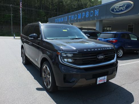 Used 2025 Ford Expedition King Ranch image 1