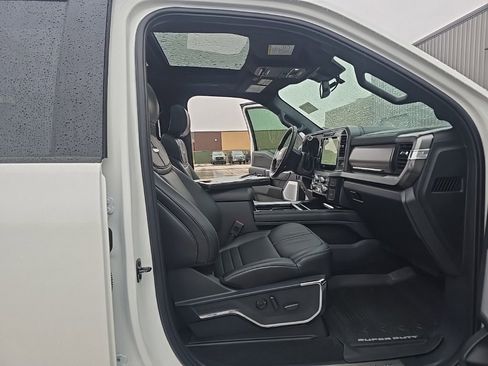 Used 2026 Ford F250 Platinum w/ Tremor Off-Road Package image 13