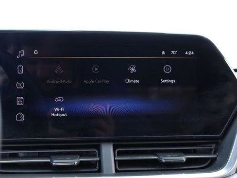 Used 2024 Chevrolet Trax ACTIV w/ Sunroof Package image 12