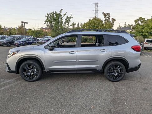 Used 2025 Subaru Ascent Bronze Edition AWD/4WD image 5