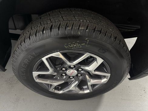 New 2026 GMC Sierra 1500 SLE w/ Preferred Package image 6